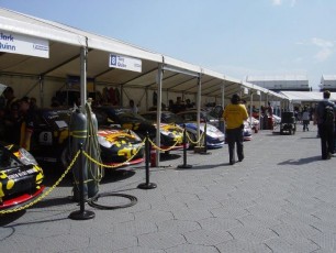 pt-Carrera-Cup-garages